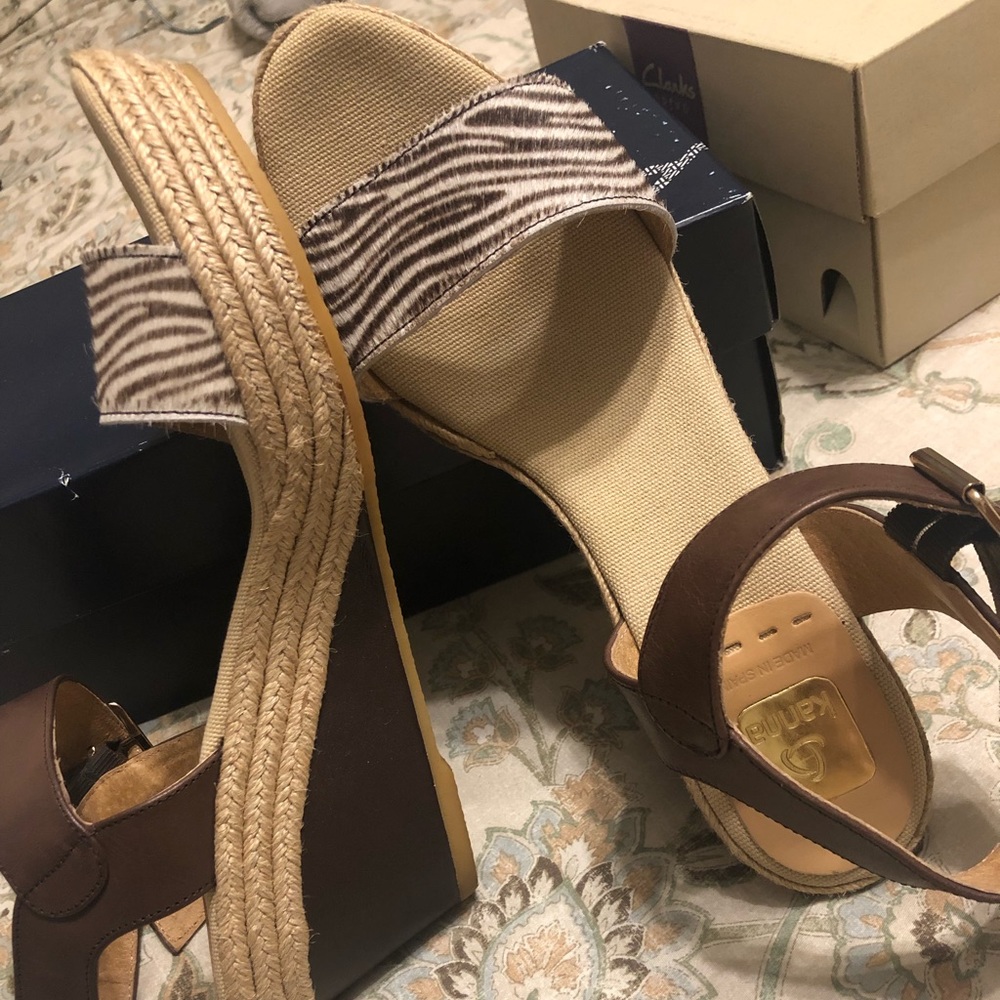 Super cute animal fur wedges! In style this 2019!